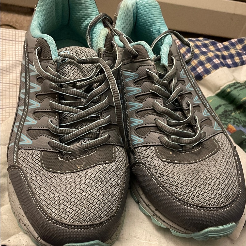 Fila Gray and Teal Women's Sneakers